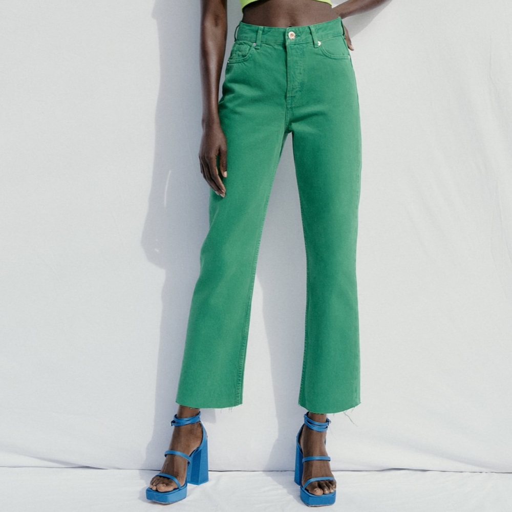 NEVER WORN STRAIGHT CROPPED ZARA JEANS